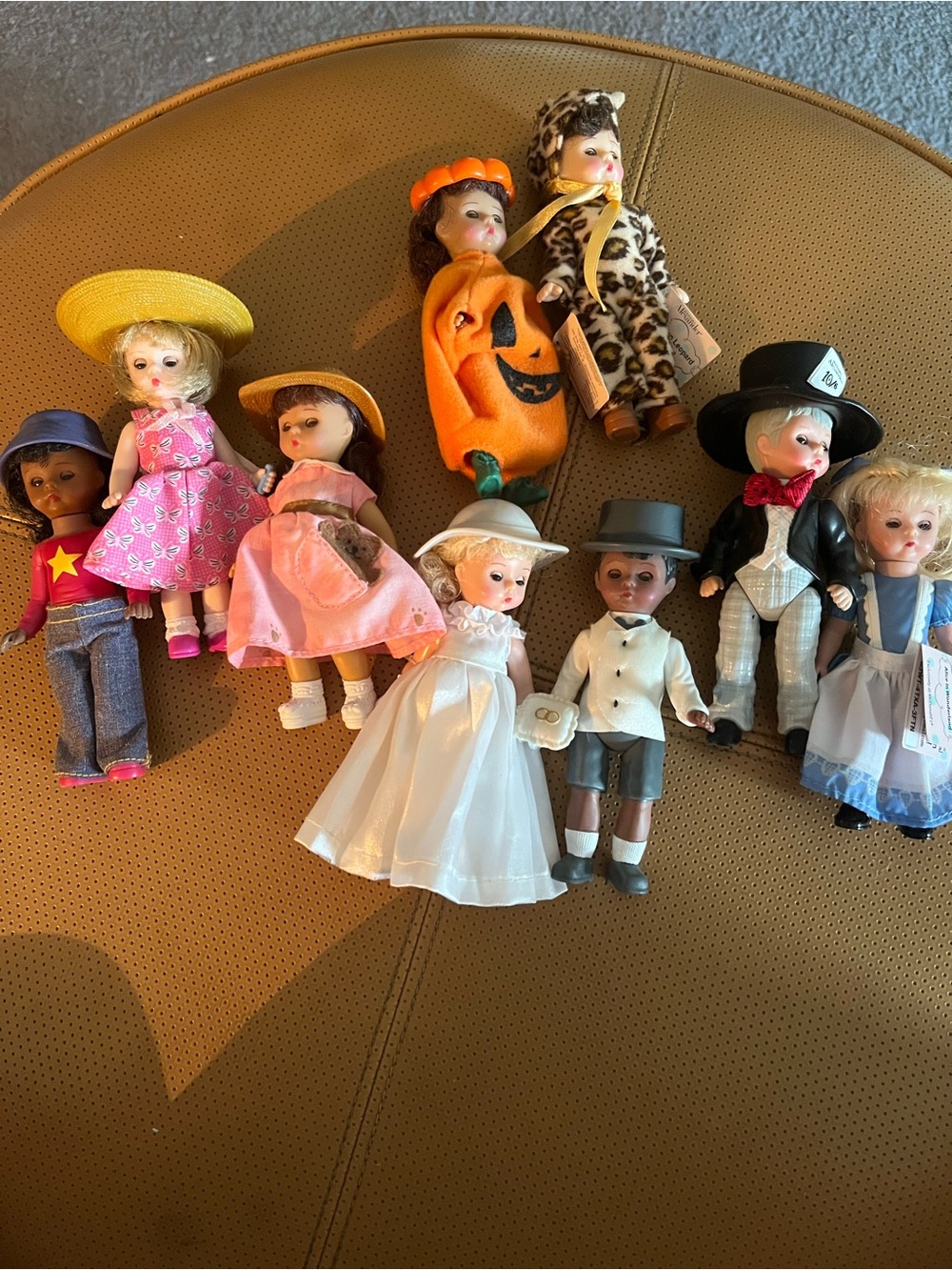 Madame Alexander minis Count: 9. Made exclusively for McDonalds. early 2000's